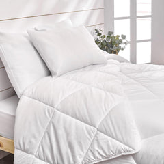 Bleu Calin Pack plapuma 1 persoană 140X200 Cm + 1 pernă 60X60 Cm, 95° lavabil Plapumi si pilote Naty Shop
