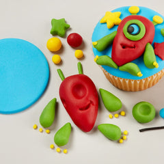 Fondant noir 1 kg - prêt à rouler, parfait pour recouvrir et décorer gâteaux, cupcakes et biscuits - noir - 1 kg de Pâte à Sucre Naty Shop