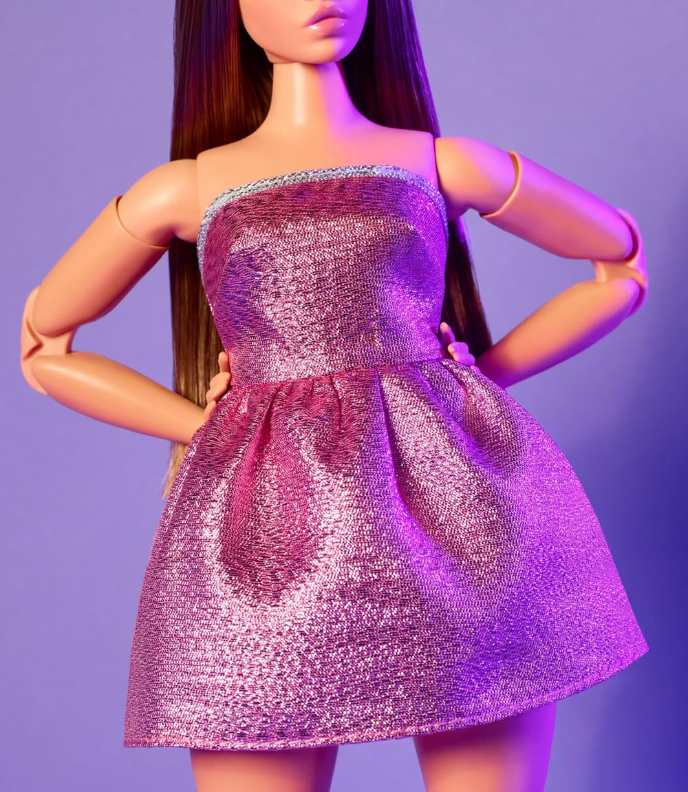 Barbie Looks Doll, figurine de collection n°. 24 ans avec cheveux bruns et mode moderne Y2K, robe bustier scintillante avec talons hauts à bout ouvert, poupées HRM16 Naty Shop