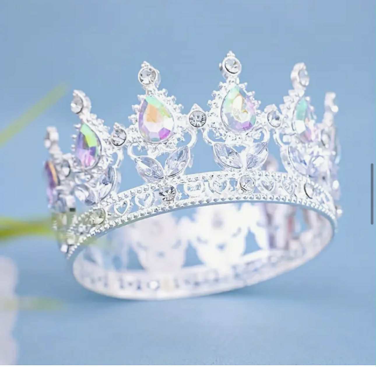 Regal Coronita en métal argenté avec pierres – Décoration élégante pour gâteaux lors de mariages, baptêmes et événements.