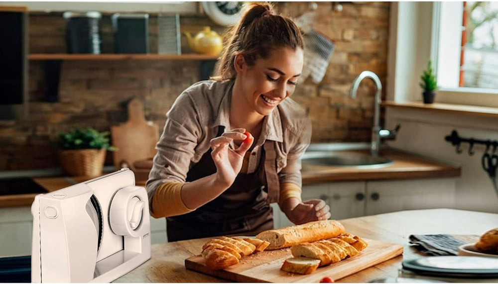 Trancheuse électrique universelle MPM MKR-05, épaisseur de coupe réglable jusqu'à 15 mm, 150 W Broyeurs et trancheurs Naty Shop