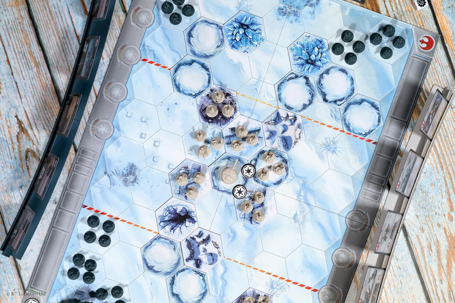 Days of Wonder, Star Wars Battle of Hoth – Jeu de plateau stratégique pour 2 à 4 joueurs à partir de 8 ans – avec 74 figurines et 17 scénarios – Empire vs. Rebels – Jeu pour famille et experts