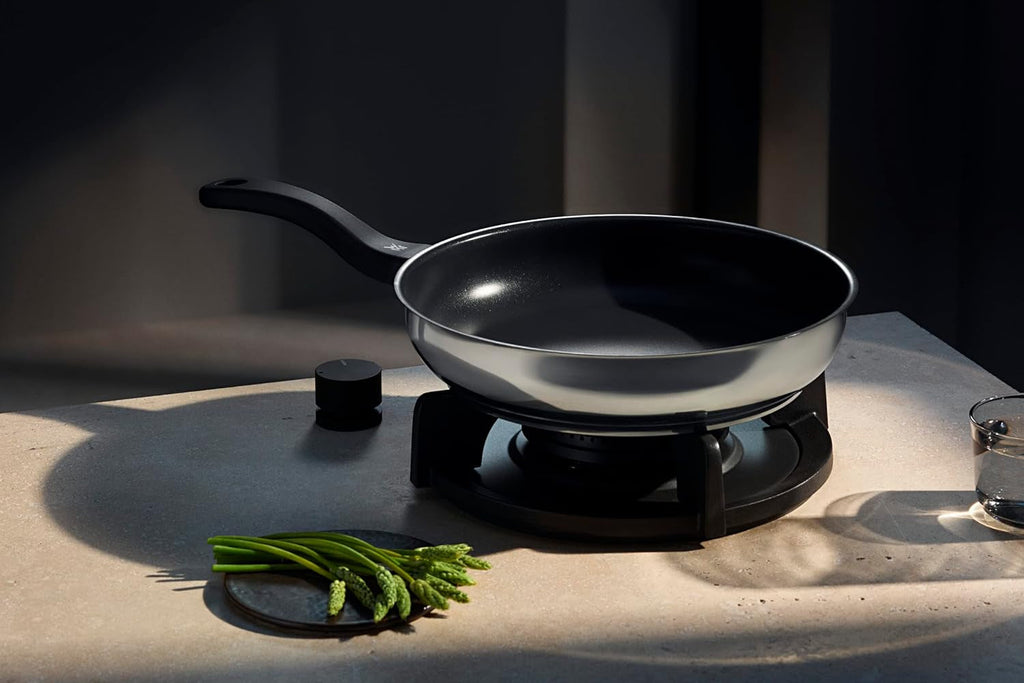 WMF Devil tigaie 20 cm, tigaie cu inducție, oțel inoxidabil Cromargan, mâner din plastic Oale si Tigai Naty Shop