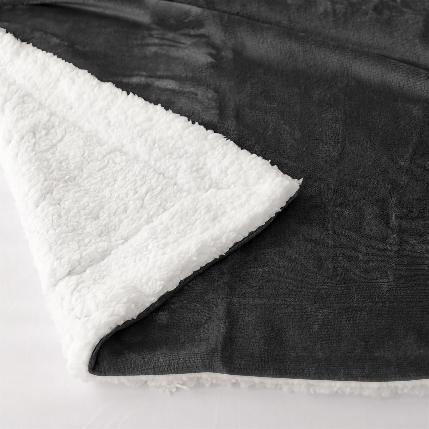 Couverture douillette 150 x 200 cm en polaire noire - Couverture Sherpa de vie - Couverture de canapé chaude et douce pour l'hiver (noir, 150 x 200 cm) Good Nite Beds and Couvertures