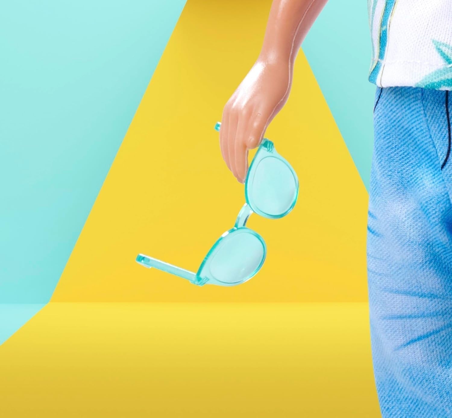 SIMBA 105733729 Steffi Love Kevin Play Doll porte un haut imprimé palmiers et un jean cool avec lunettes de soleil 30 cm 3 ans Naty Shop Dolls