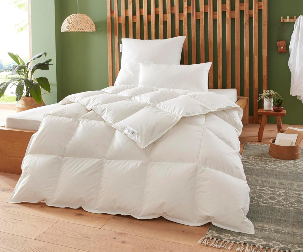 Couette chaude Badenia Trendline Eco avec 90% duvet et 10% plumes classe I, 135 X 200 cm, blanche, certifiée Oeko-Tex, produite selon la norme de qualité allemande Couettes et couettes Naty Shop 135 X 200 Cm Couette moyenne pour toutes les saisons