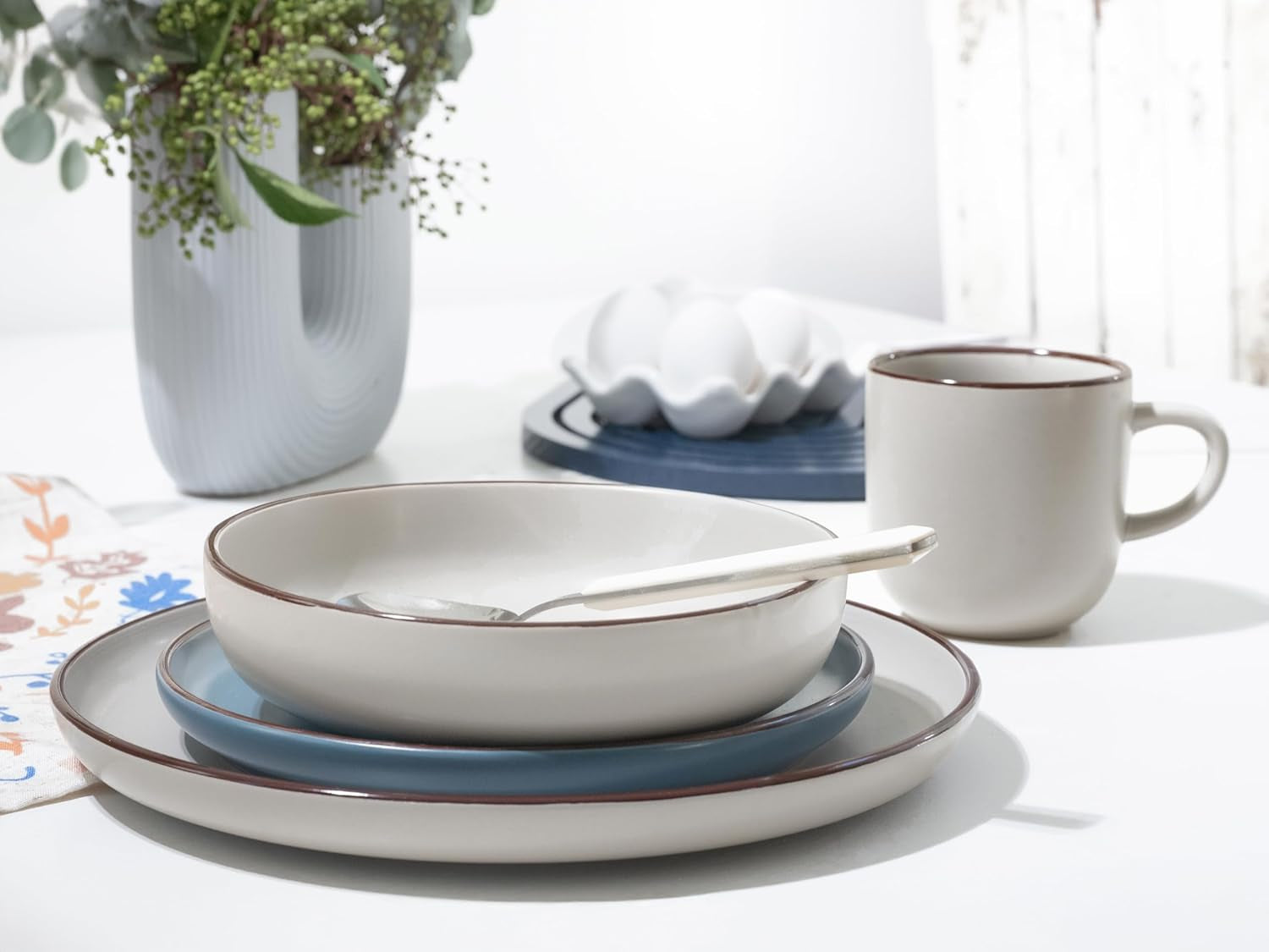 CreaTable, 21016, série moderne Scandic bleu-gris, service de table 16 pièces, service combiné en porcelaine, passe au lave-vaisselle et au micro-ondes, fabrication de qualité