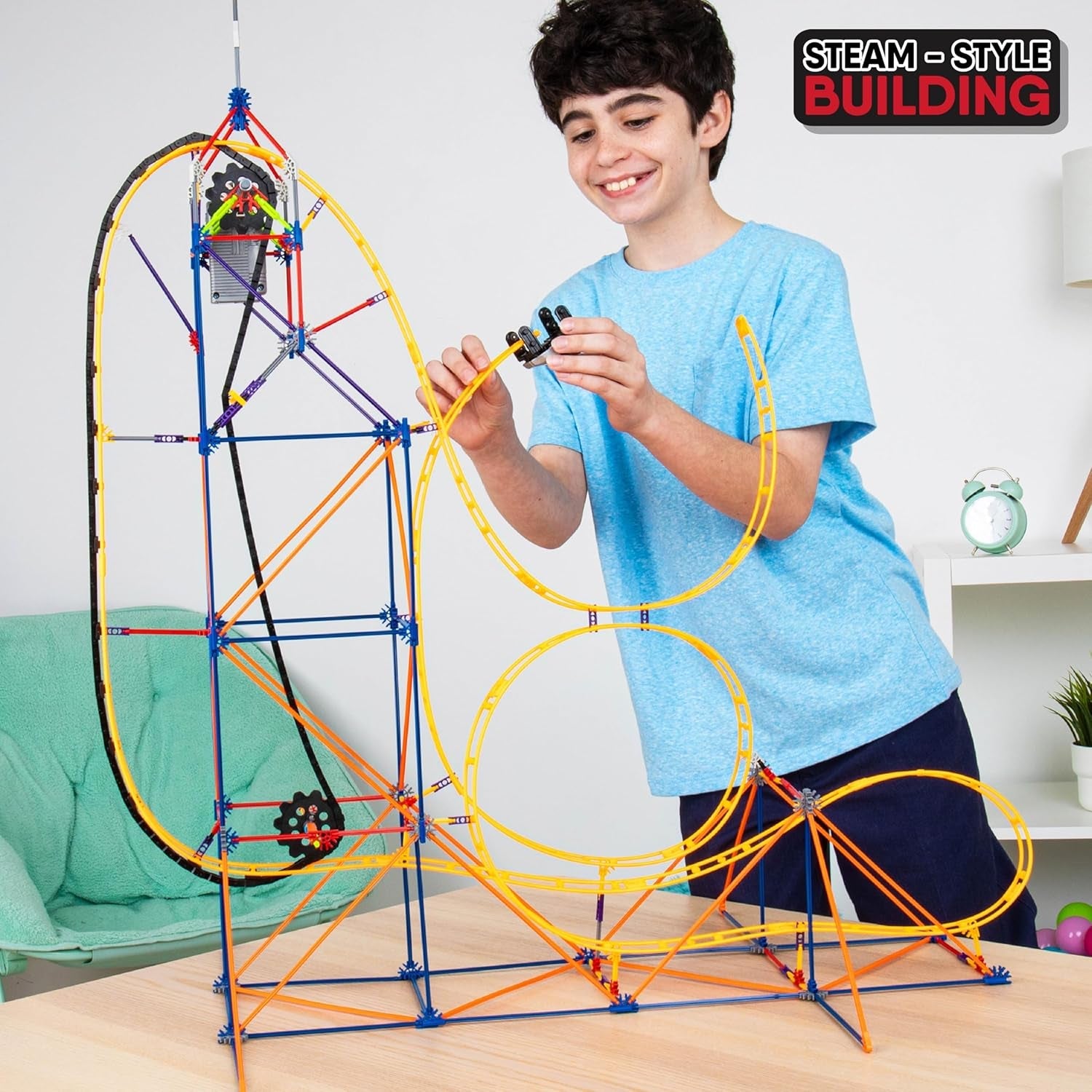 K'NEX 80216 Amazin' 8 Achterbahn-Baukasten, buntes Konstruktionsspielzeug für Jungen und Mädchen, Achterbahnspielzeug für Kinder, 448-teiliger Baukasten ab 7 Jahren