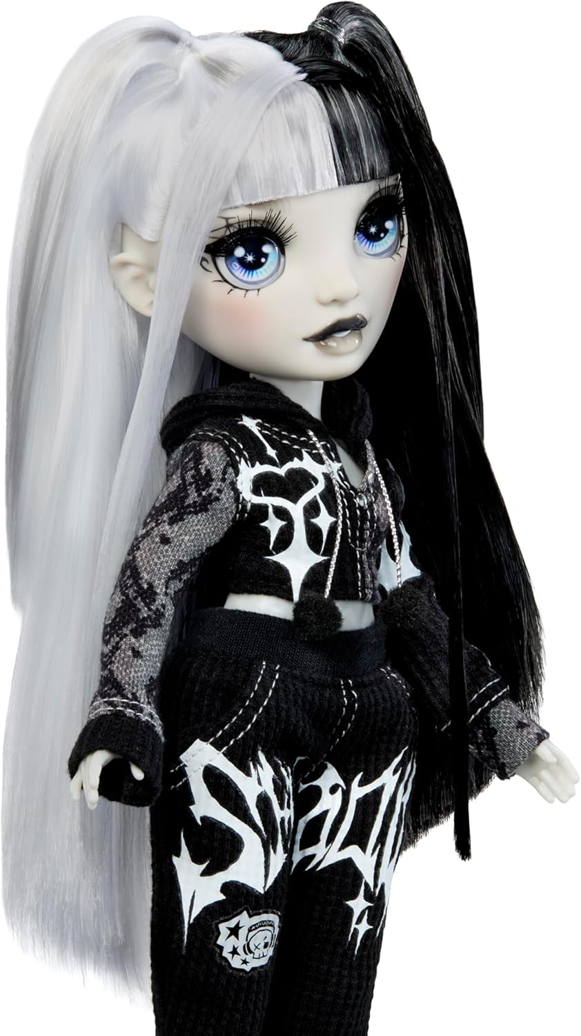Girls Night Rainbow High Shadow High - Heather Grayson - Poupée mannequin de 28 cm dans les tons de gris, cheveux noirs et blancs et tenue avec accessoires et peigne - Pour les collectionneurs et les enfants à partir de 6 ans