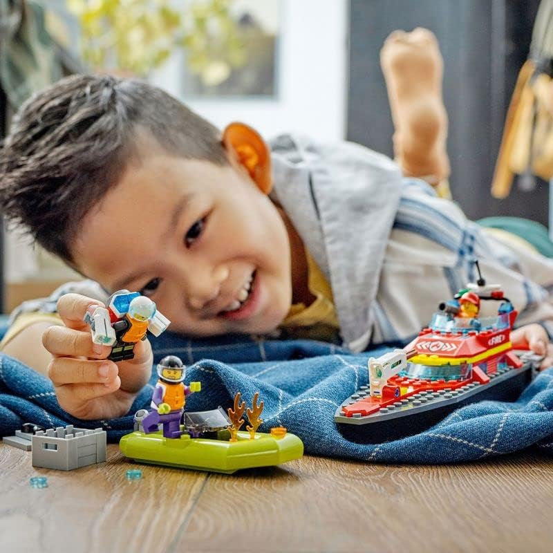 LEGO 60373 City Fire Boat - Jouet flottant avec bateau de course, 3 figurines et jetpack, idée cadeau pour garçons et filles à partir de 5 ans Besuche den LEGO-Store