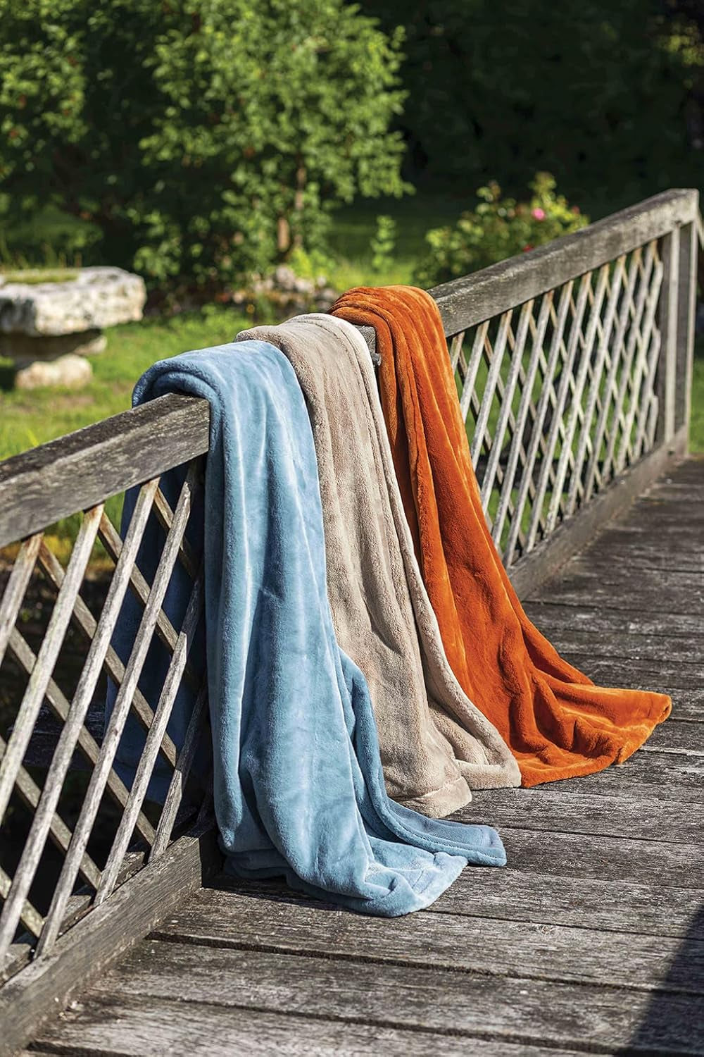 Couverture douce, polyester, fausse fourrure, couleur unie, 150 cm x 200 cm, courtepointes et courtepointes taille plomb Naty Shop Titre par défaut