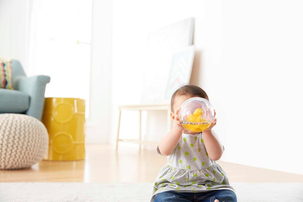 Fisher-Price WaterMates Ducky Ball, Canard drôle en boule de confettis, jouet pour bébé, balle de jeu, jouet de bain, à partir de 3 mois, 75676 Baby Toys Naty Shop