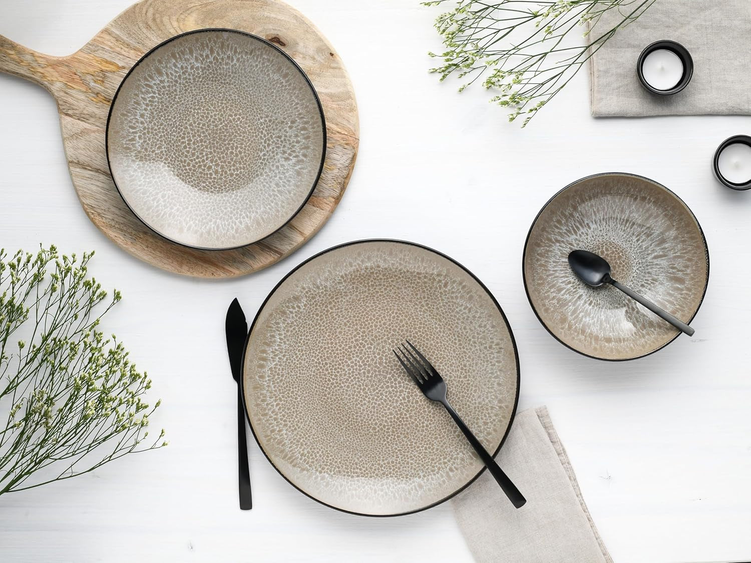 CreaTable, 24464, Série Malmö Beige, Service de table 18 pièces pour 6 personnes, Service d'assiettes en grès, Passe au lave-vaisselle et au micro-ondes, Fabrication de qualité