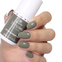 Vernis à ongles UV alessandro Striplac The Elephant Way – Délicat et longue tenue – S'enlève facilement grâce à la technologie de retrait – Vegan et cruelty-free – 8 ml
