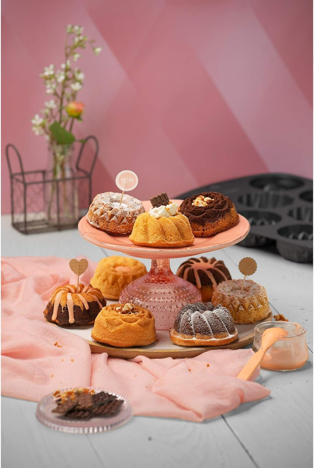 Tava pentru 9 brioșe Gugelhupf Original Kaiser Inspiration, 38 X 27 cm, acoperită antiaderent Naty Shop