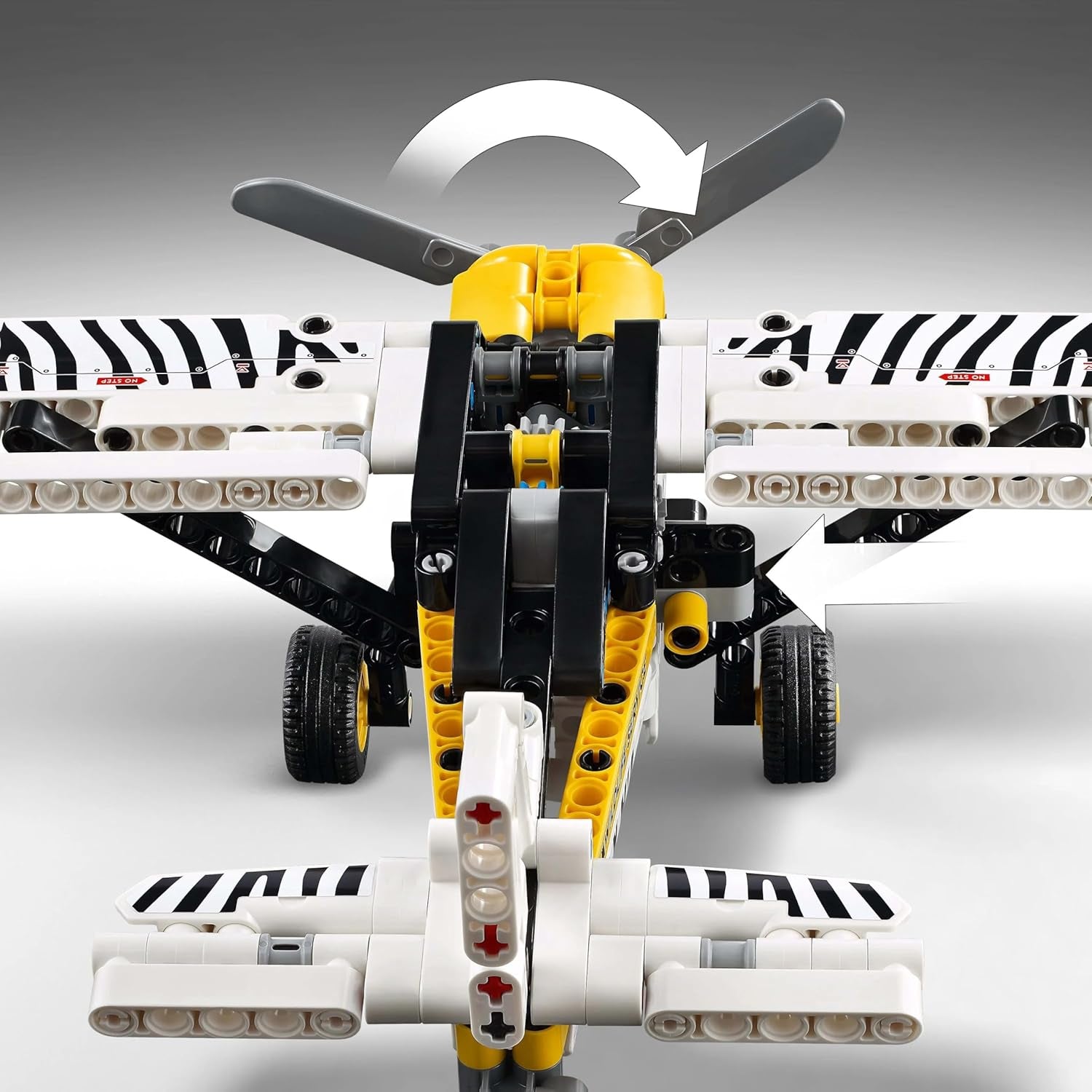 Jouet de construction d'avion à hélice LEGO Technic pour enfants, cadeau pour garçons et filles de 8 ans, moteur à piston 4 cylindres, modèle d'avion à hélice rotative 42198 Ensembles de construction Besuche den LEGO-Store