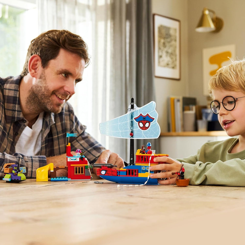 LEGO ǀ Piratenschiff von Spideys Team - Superhelden Set mit einem Schiffsmodell, 2 Booten, 4 Minifiguren - Geschenk für Jungen ab 4 Jahren und Fans der Serie Spidey und Seine Super-Freunde - 11208