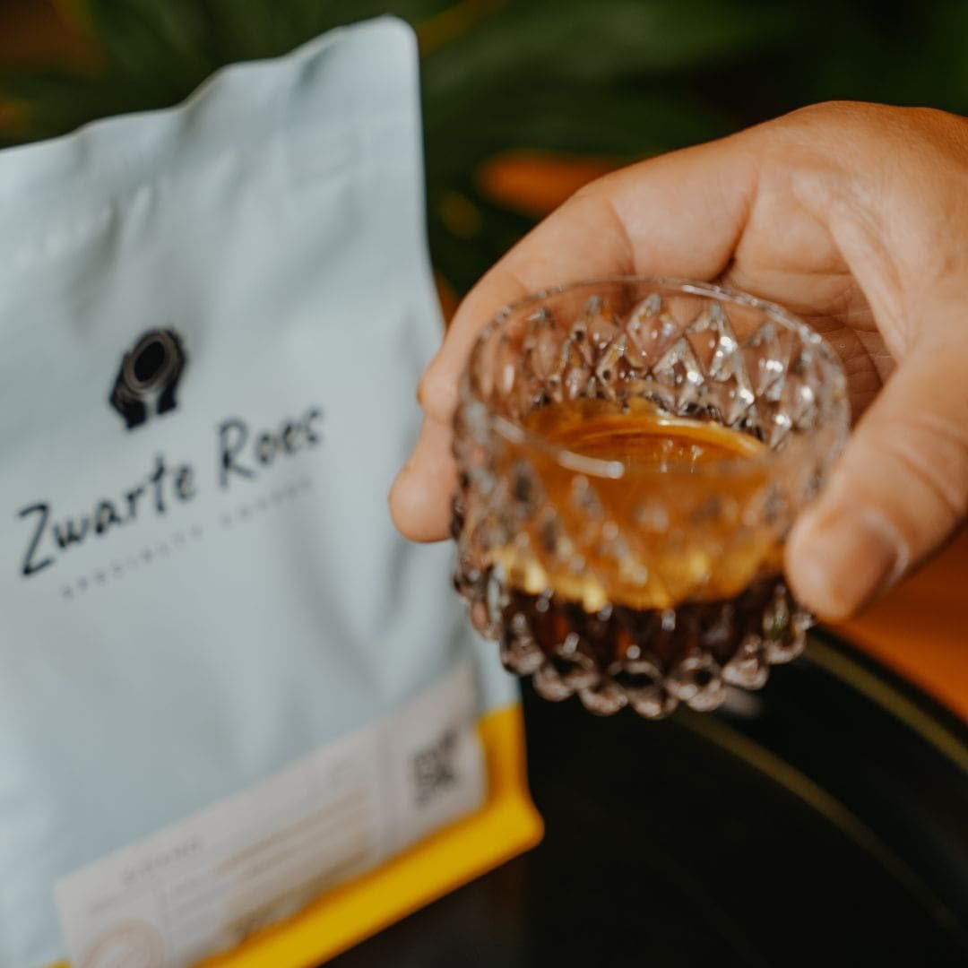 Probierpaket Frische Kaffeebohnen – 4 × 250 g (1 kg perdu) – Mischung Nr. 1, Brasil Capricornio, Äthiopien Sidamo – Ganze Bohnen oder gemahlen – Pour Espresso & Filterkaffee