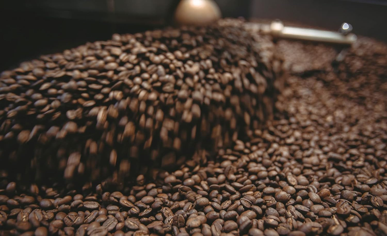 Espresso Napoletano NOIR DE NAPLES - extrêmement intense et crémeux - très faible acidité - grains entiers 100% Robusta 500g