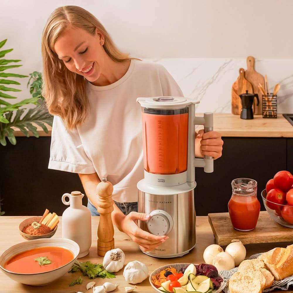 Cecotec Batteur sur socle Grand Katana 2700MAX Total Destroy W. Maximalleistung 2700W, Gegenläufige Technologie, 8-Klingen-Messer Mit Schwarzer Titanbeschichtung, Thermoresistenter Krug 1.8L Mother and Child Naty Shop