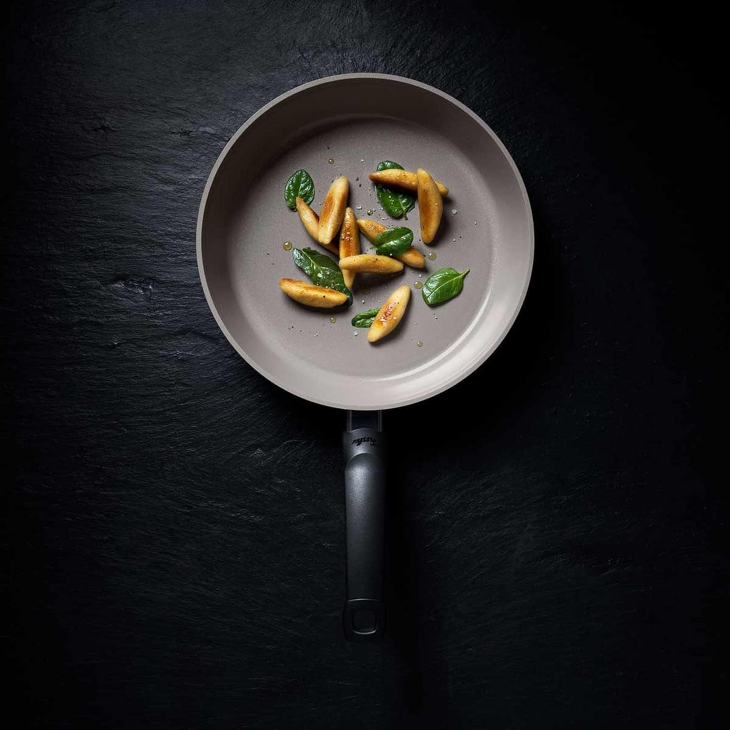 Fissler Ceratal Comfort, tigaie ceramică non-stick - inducție Oale si Tigai Naty Shop