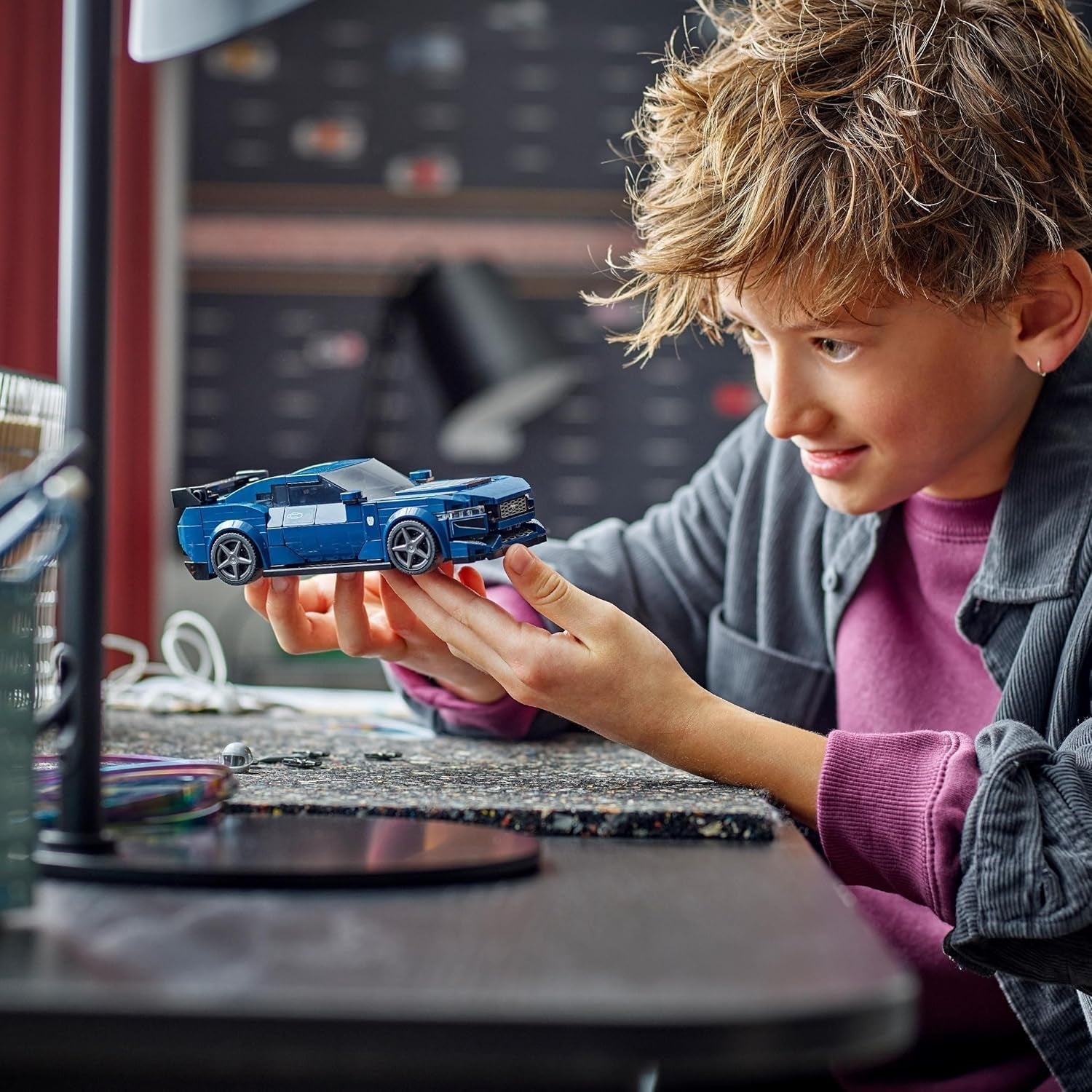 LEGO Speed Champions Ford Mustang Dark Horse Figurines de voiture de sport Jouet de voiture pour enfants à construire, jouer et exposer, cadeau pour garçons, filles et fans de voitures à partir de 9 ans 76920 Ensembles de construction Besuche den LEGO-Store