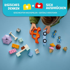 LEGO DUPLO Bluey: Ausflug zur Eisdiele mit Bluey - Lernspielzeug für Kleinkinder - Mit Spielzeug Auto und 2 Minifiguren - Geschenk für Mädchen & Jungen ab 2 Jahren - 10458