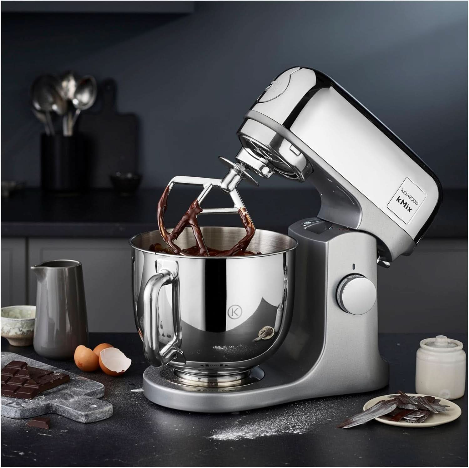 Kenwood Kmix Editions KMX760CH Machine de cuisine, 5 L Edelstahl Schüssel, Safe-Use-Sicherheitssystem, Metallgehäuse, 1000 Watt, Inkl. 3-Teiligem Patisserie-Set Und Spritzschutz, Chrom Mère et Enfant Naty Shop