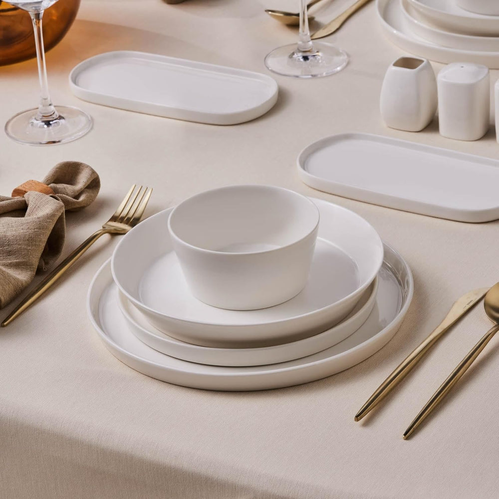Karaca Stream Bone Bomo Service de table pour 12 personnes Assiettes carrées élégantes Vaisselle élégante en porcelaine blanche