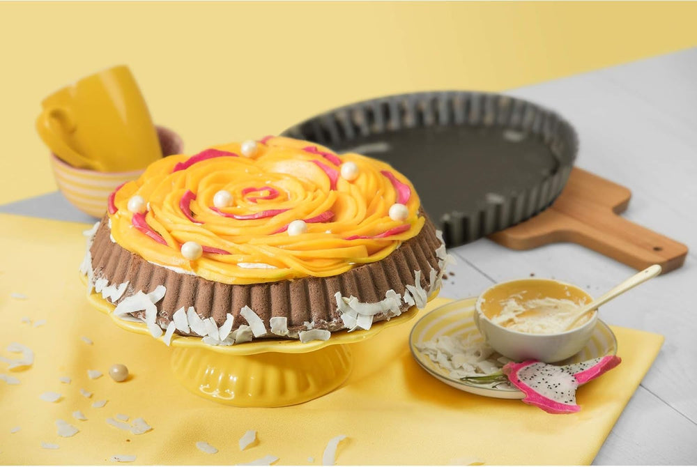 ORIGINAL KAISER Classic Obstbodenform 28 Cm, Obstkuchenform, Gleichmäßige Bräunung & Classic Mini Torteletts 6 Stück, Tartelette Förmchen 10 Cm, Tarteform Klein, Tortelettförmchen Antihaftbeschichte Moules et plaques de cuisson Naty Shop