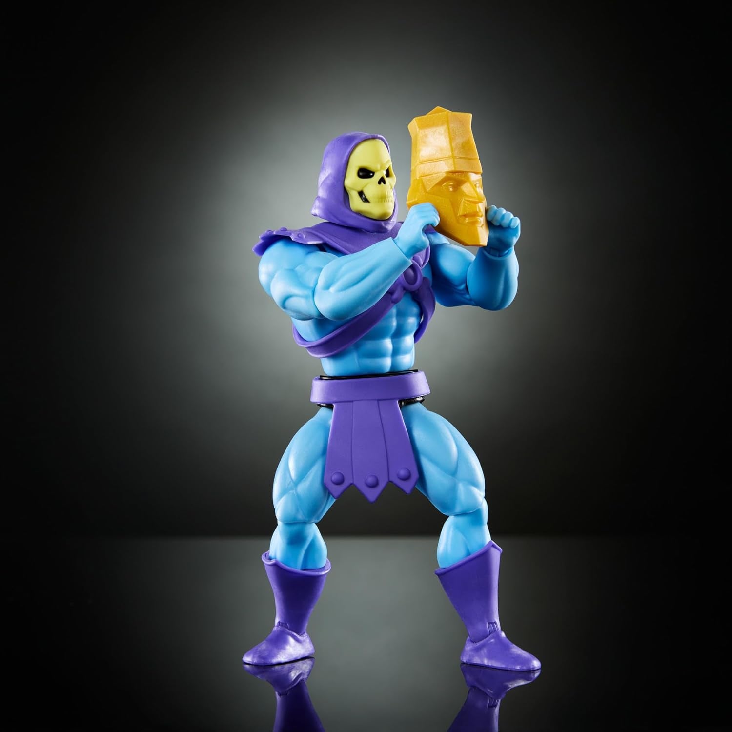 Jouet Masters of the Universe Origins, figurine Skeletor de la collection de dessins animés, méchant debout env. 14 cm avec armure, bâton, épée et 2 masques, figurines HYD24 Naty Shop