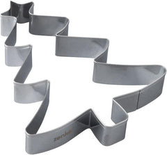 Zenker Boîte à biscuits de Noël XL – Boîte à biscuits en forme d'arbre de Noël pour des biscuits délicieux et sucrés – Boîte à biscuits 2 en 1 et cadre de cuisson en acier inoxydable argenté