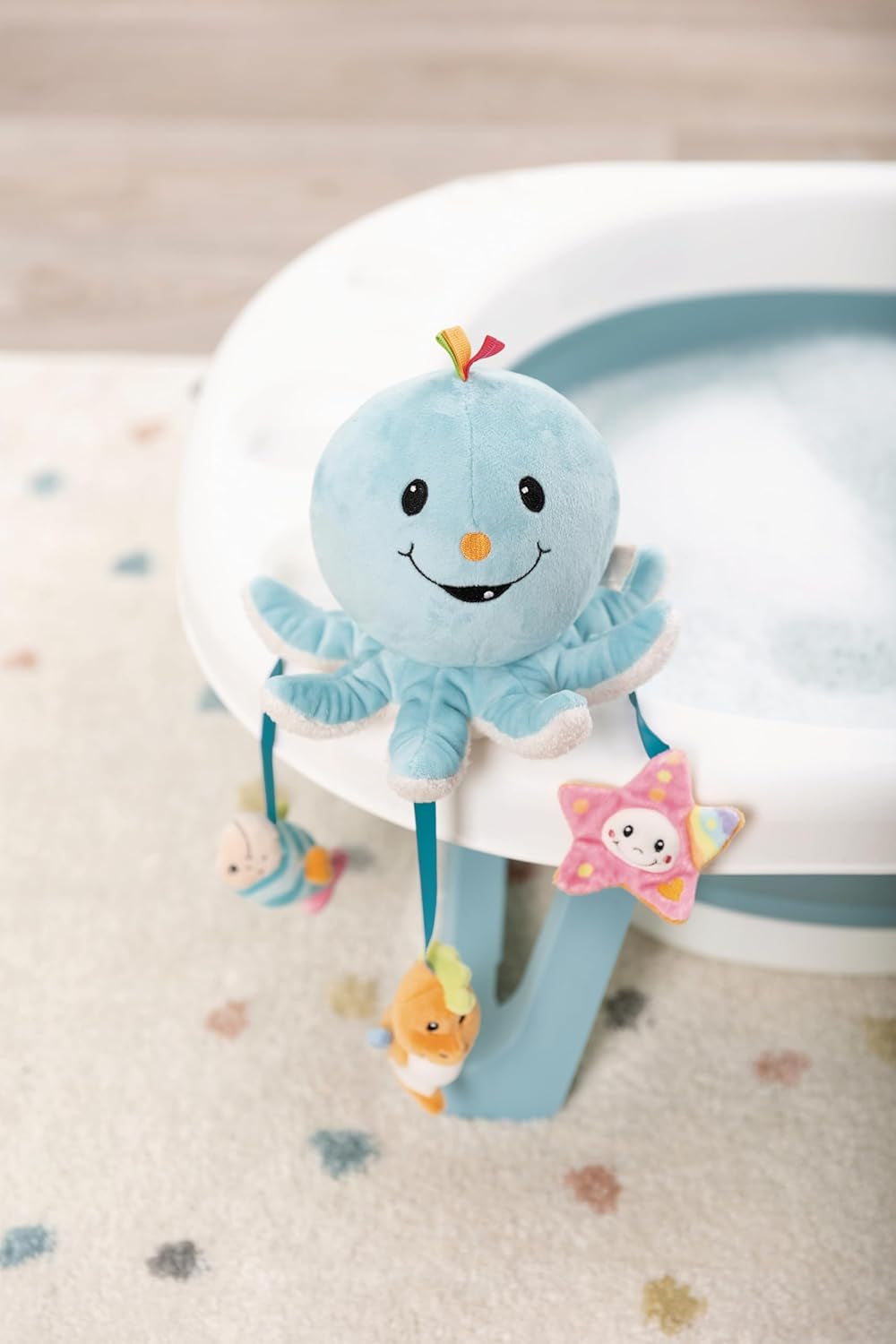 Jouet de bain Octily 18x14cm avec. 3 figurines dans un coffret cadeau 23,5x17x13,5cm bleu - jouet avec éléments de préhension - jouet de bain pour enfants pour attraper et jouer Baby Toys Naty Shop