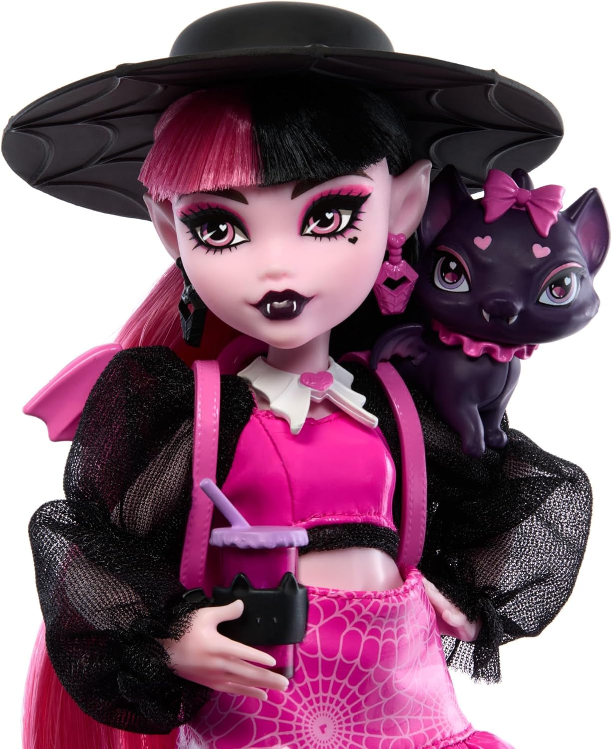 Poupée Monster High Draculaura avec son animal de compagnie, le chat chauve-souris, Count Fabulous, et des accessoires tels qu'un sac à dos, un livre de sorts, une boîte à bento et plus encore, HRP64