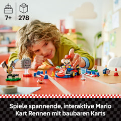 LEGO Mario Kart - Interaktiver Mario & Standard-Kart - Nintendo Spielzeug - Spiel Rennstrecke mit Auto, 3 Figuren, Podium & Barrieren - Gamer Geschenk für Jungen & Mädchen ab 7 Jahren - 72043
