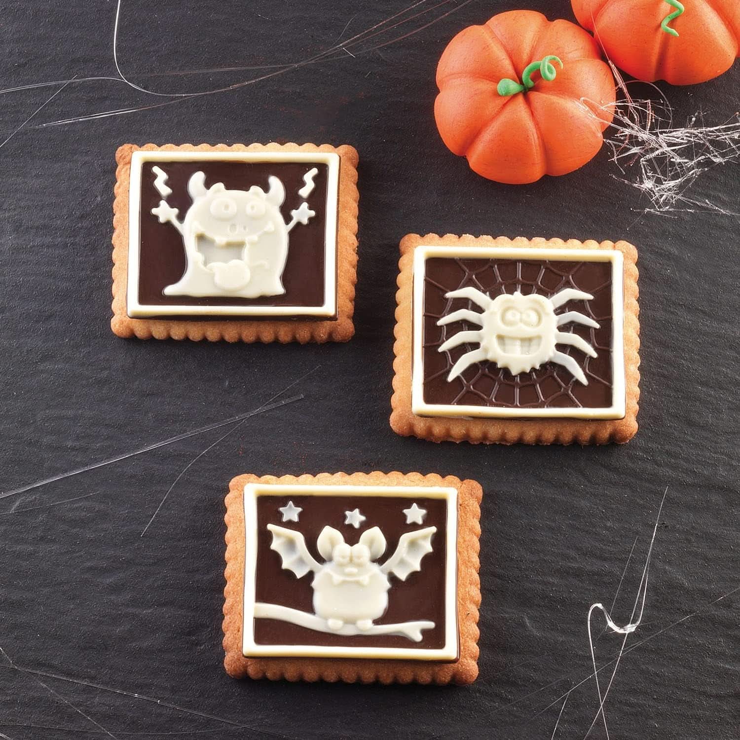 Silikomart 22.172.77.0165 CKC, 12 Monstres en Chocolat sur Biscuits Kitchen Naty Shop