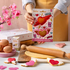 0255063 Forme de biscuiți din plastic Love, 2 bucăți, asortate