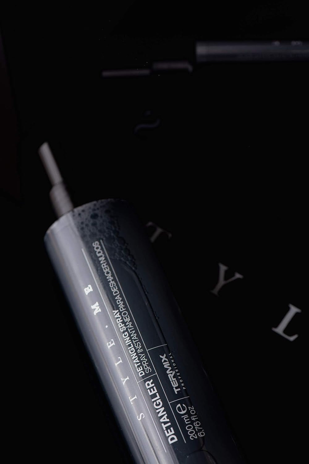 Spray démêlant Style.Me Produit pour démêler les cheveux. Produit démêlant instantané de Termix. Formule enrichie en huile de ricin. Format : 200 ml. Produits démêlants pour cheveux Naty Shop