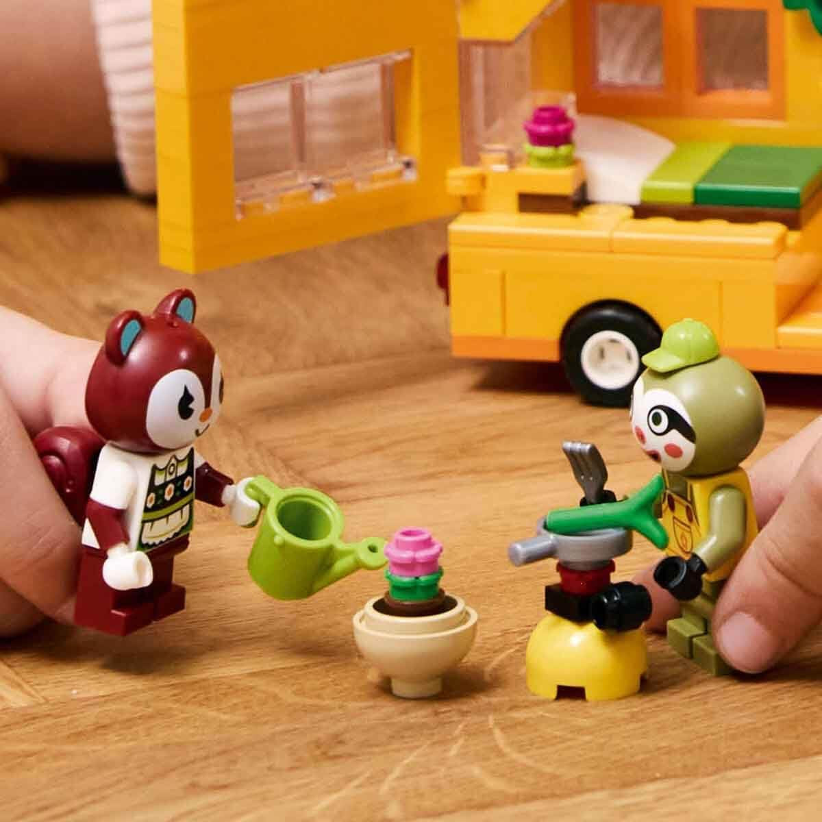 LEGO Animal Crossing La caravane et le jardin de Gerd - Jeu de rôle - Voiture pour enfants de 7 ans - Cadeau pour filles et garçons - Jeu vidéo avec figurines d'animaux 77054 Besuche den LEGO-Store