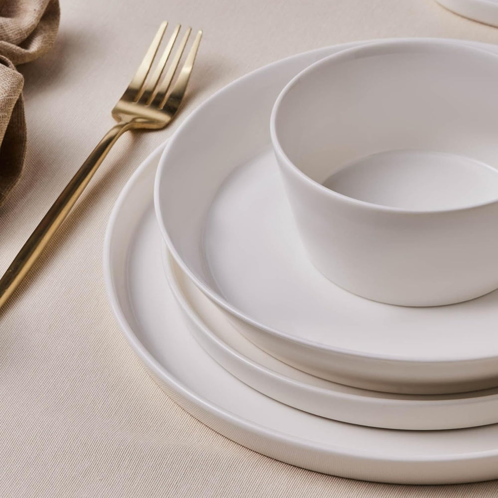 Karaca Stream Bone Bomo Service de table pour 12 personnes Assiettes carrées élégantes Vaisselle élégante en porcelaine blanche