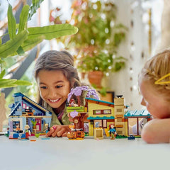 LEGO Friends Maison familiale Olly et Paisley, maison de poupée avec figurines et accessoires, ensemble maison à deux étages et cabane dans les arbres, cadeau créatif pour filles et garçons à partir de 7 ans 42620 Ensembles de construction Besuche an LEGO-Store