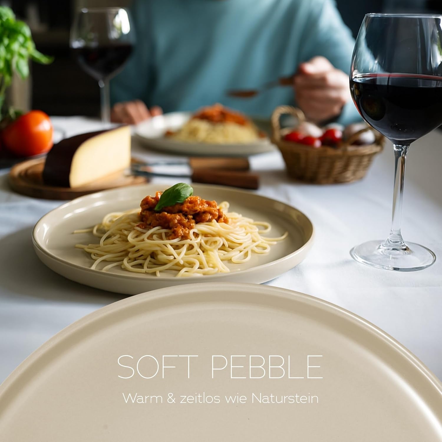 Service de table en grès cérame pour 6, 18 pièces – Plus solide et résistant aux rayures que les assiettes et bols en faïence, beige brillant | L'ensemble de vaisselle comprend 6 assiettes plates, 6 assiettes à dessert et 6 bols -