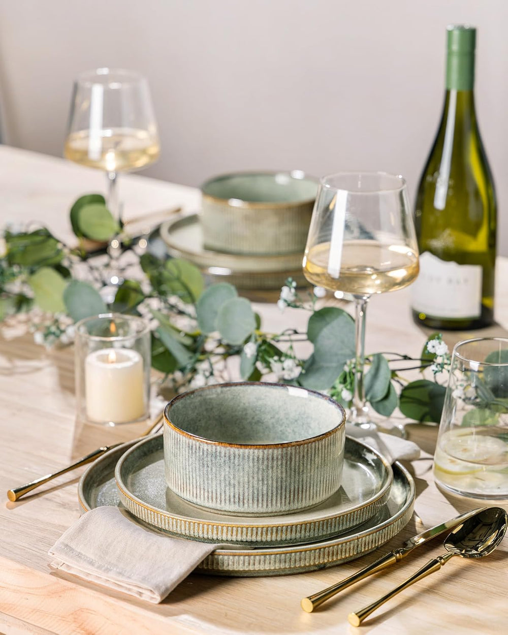 GBhome Service de Vaisselle en Céramique pour 6 Personnes 18 Pièces Service de Vaisselle en Porcelaine Fait Main à Glaçage Réactif Passe au Micro-Ondes et au Lave-Vaisselle Ensemble de Bols et Assiettes