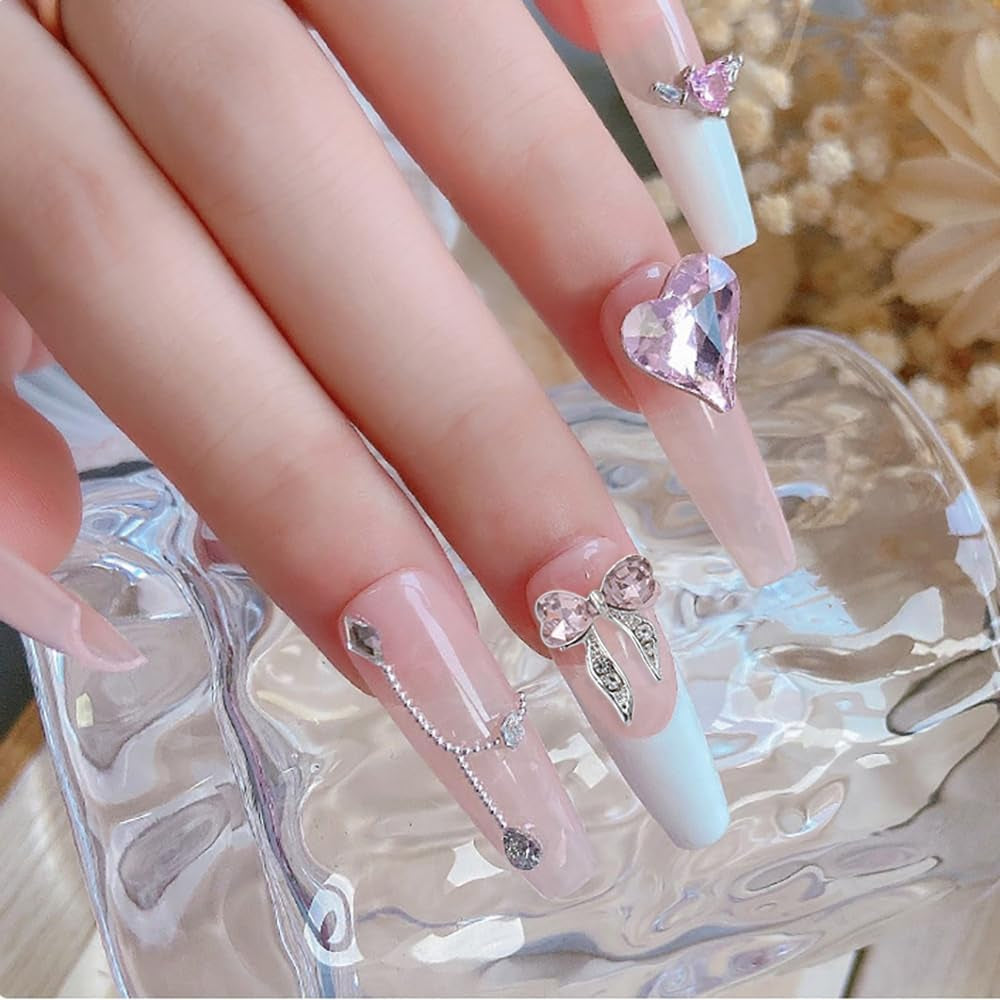 Luxus Rosa Diamant Nagel Charms 3D Butterfly Nail Art Charms Bow Nail Charms Y2K Heart Charms Nägel Zubehör Schmetterling Herz Schleife Nageldesign Edelsteine ​​Strasssteine ​​Glitzersteine ​​Nagelschmuck