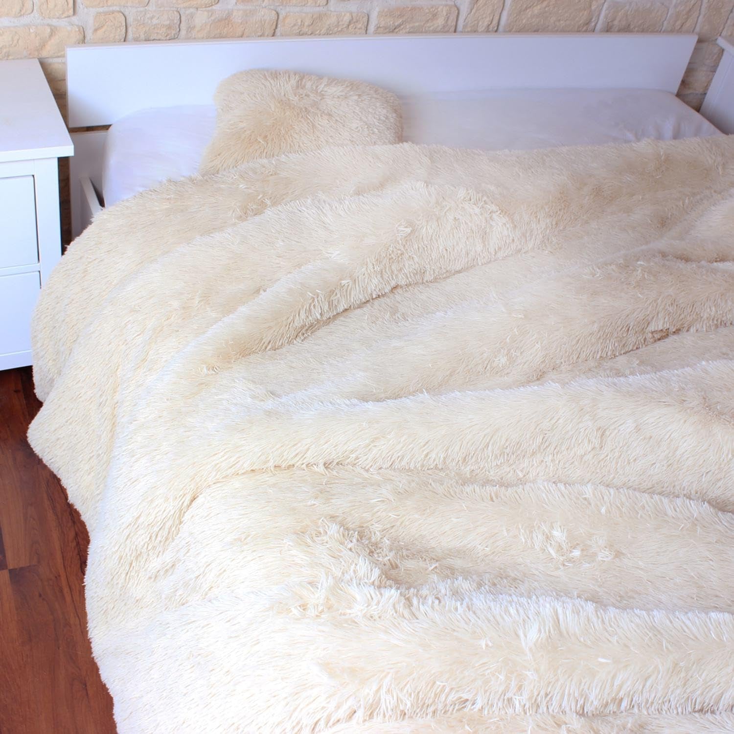 HOME DECO FACTORY Couette à poils longs, 220Cm X 240Cm, beige Couettes et couettes Naty Shop