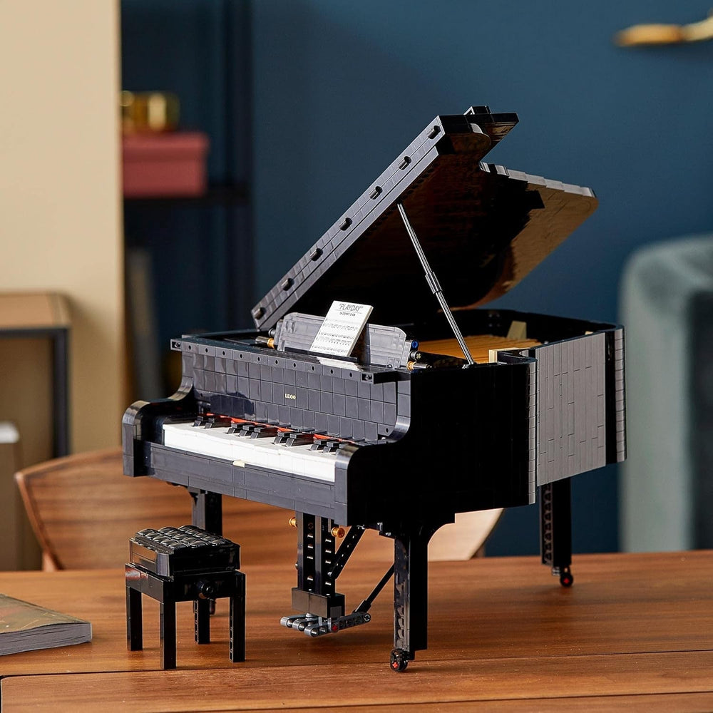 Piano à queue de concert LEGO Ideas (21323) ; Jeu de construction ; Votre propre piano de concert ; Grand projet de modélisation pour le talentueux pianiste, musicien, mélomane ou amateur (3 662 pièces) Jeux de construction Besuche dans le LEGO-Store