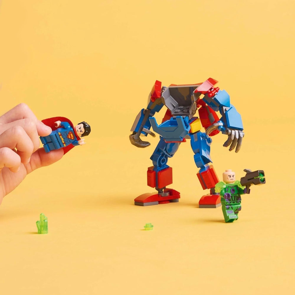 LEGO DC Superman Mech contre. Lex Luthor - Jouet de super-héros avec 2 figurines - Figurine à construire avec bras, jambes et doigts mobiles - Cadeau pour garçons et filles à partir de 6 ans 76302 Jeux de construction Besuche an LEGO-Store