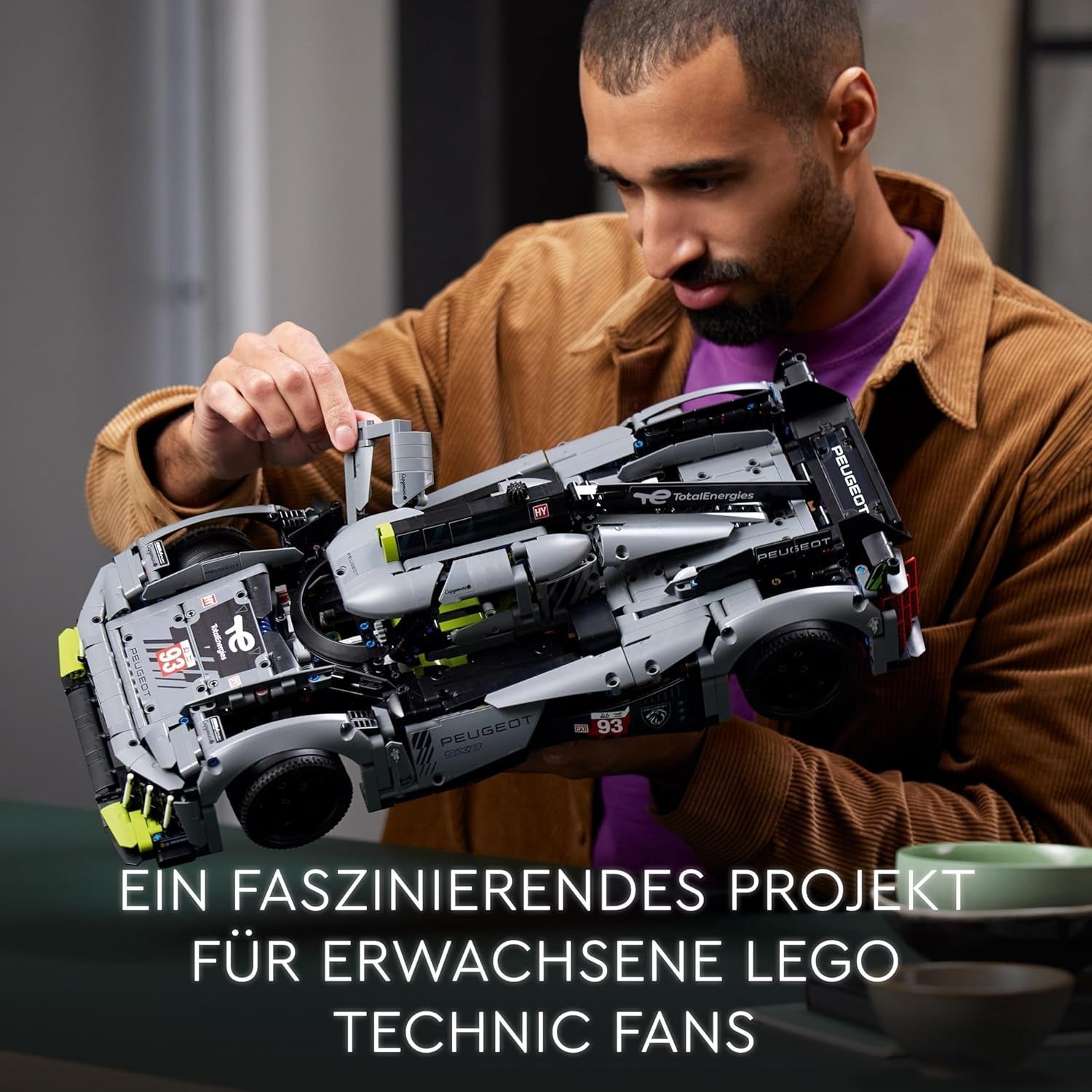 LEGO 42156 Technic Peugeot 9X8 24H Le Mans Hybrid Hypercar Voiture de course légendaire Kit de modèle adulte Voiture de sport automobile à l'échelle 1:10 à collectionner pour les joueurs avancés Kits de construction Besuche den LEGO-Store