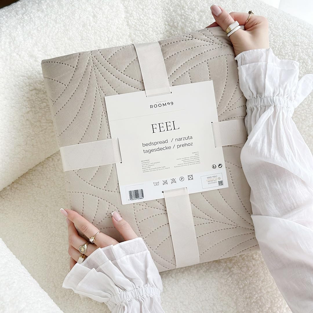 ROOM99 Feel Elegant Couvre-lit Beige 220 x 240 cm Couvre-lit polyvalent comme couvre-lit ou canapé Couverture pour lit et canapé Style couverture Idéal comme couvre-lit Velours Lits et couvertures en velours Besuche den ROOM99-Store