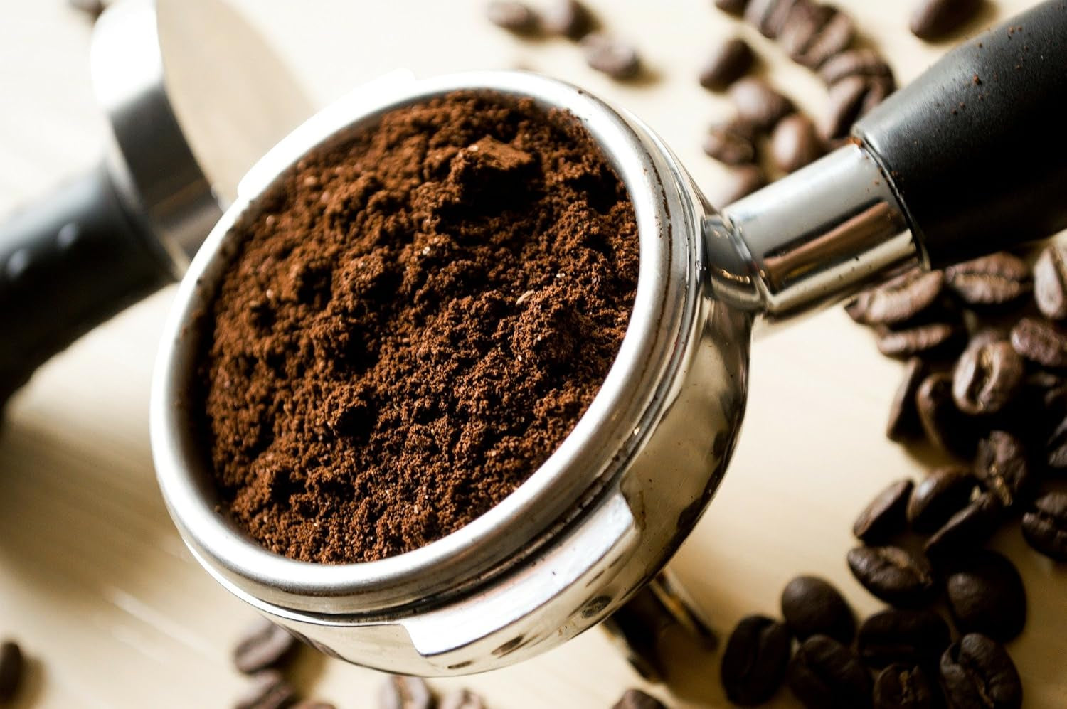 Kaffeebohnen Entkoffeiniert -  CREMA - 200g Ganze Bohnen - für Kaffee-voll-automat, Espressovollautomat - Schonend Gerösteter Bohnen-Kaffee Säurearm Ohne Koffein Blend